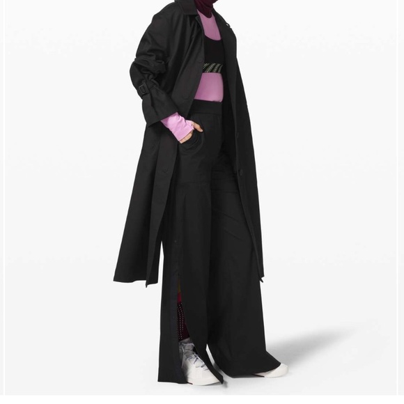 Lululemon Face Forward Trouser *lululemon x Roksanda
Black 4 - Picture 12 of 13